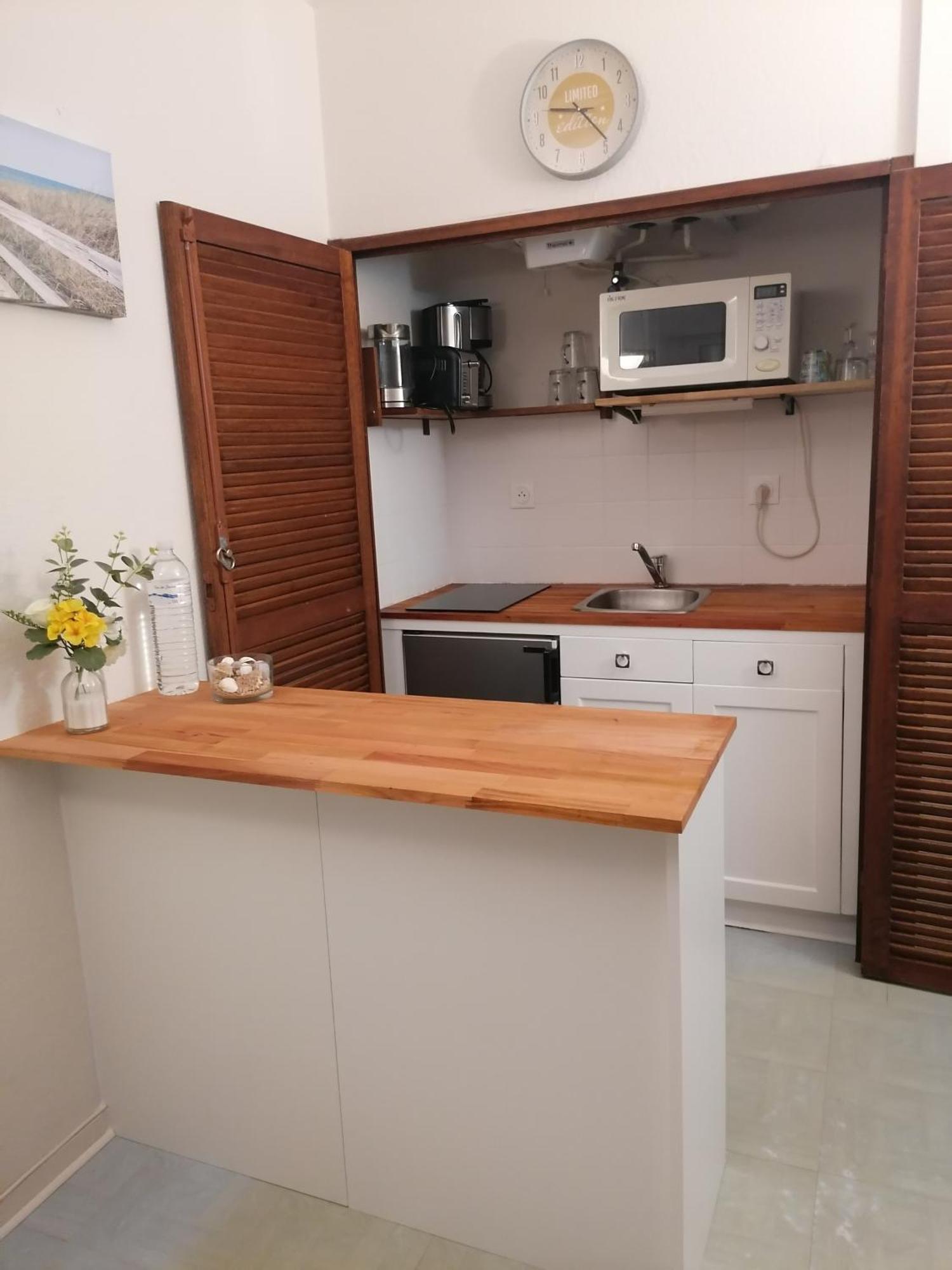 Agreable Studio Avec Terrasse A150M De La Plage Apartment Saint-Georges-de-Didonne Ngoại thất bức ảnh